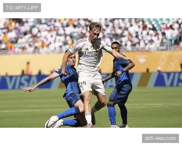 皇马主帅战术革新显成效，球队状态回升豪取连胜