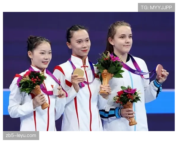 朱雪莹训练完直接啃鸡腿？这自律和放纵切换也太真实了